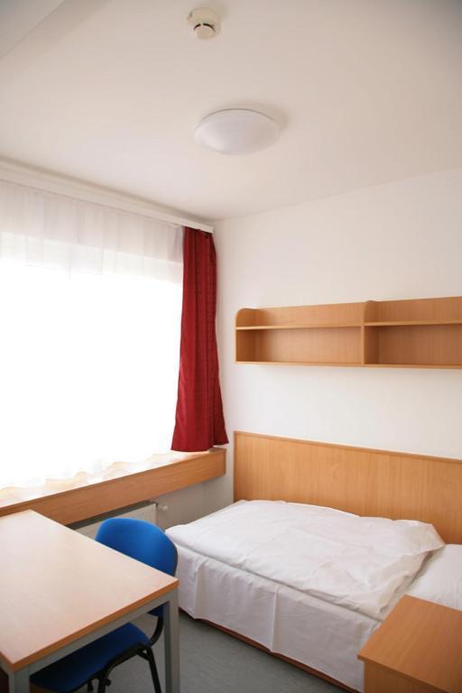 Imola Hostel Eger Værelse billede